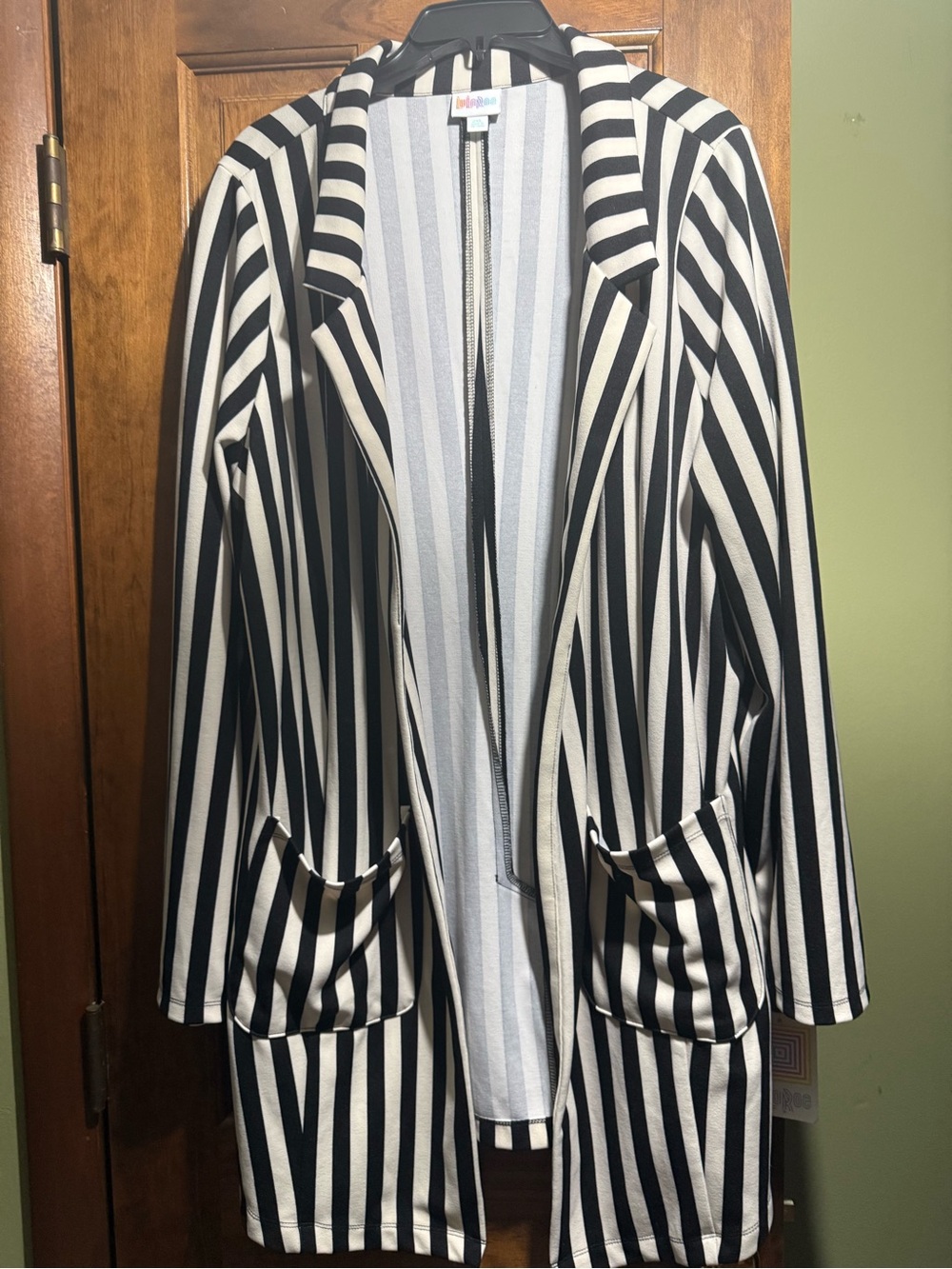 New Lularoe Black & White Striped Women’s Open Front Coat